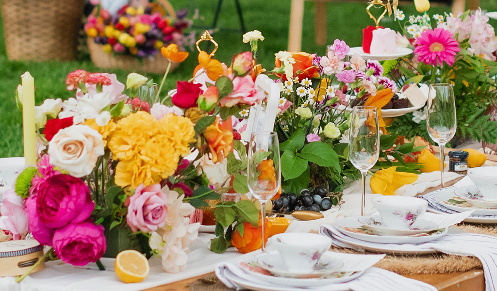 House of Colour Runaway Picnic Ottawa Florals